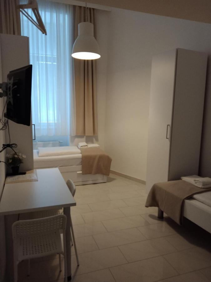 Ch-Hotel Luka Budget Vienne Extérieur photo